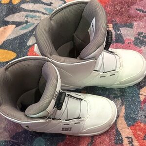 DC Kids' Snowboard Boots in White and Gray